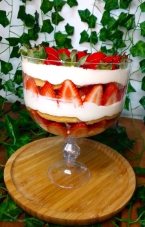 Doce Chic Confeitaria & Fbrica - Taa de morango