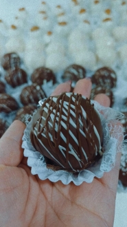 Doce Chic Confeitaria & F�brica - Bombom dois amores
